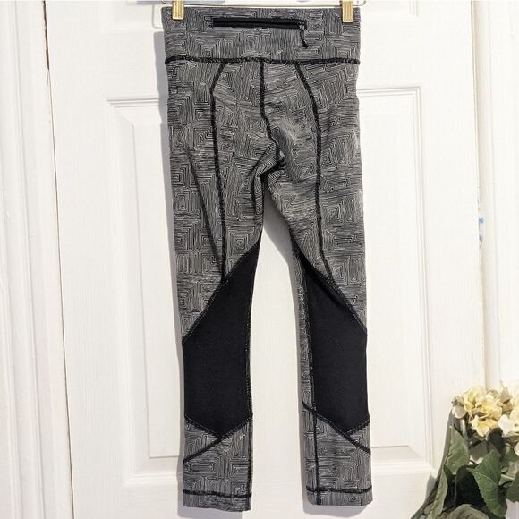 Lululemon X Soulcycle Pace Rival Crop Leggings Size 2 - Picture 4 of 9